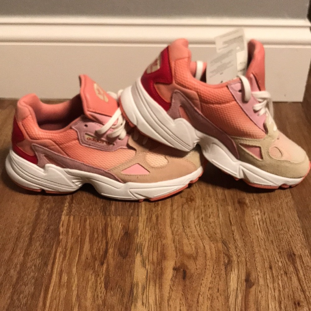 Adidas - Picture 3 of 7